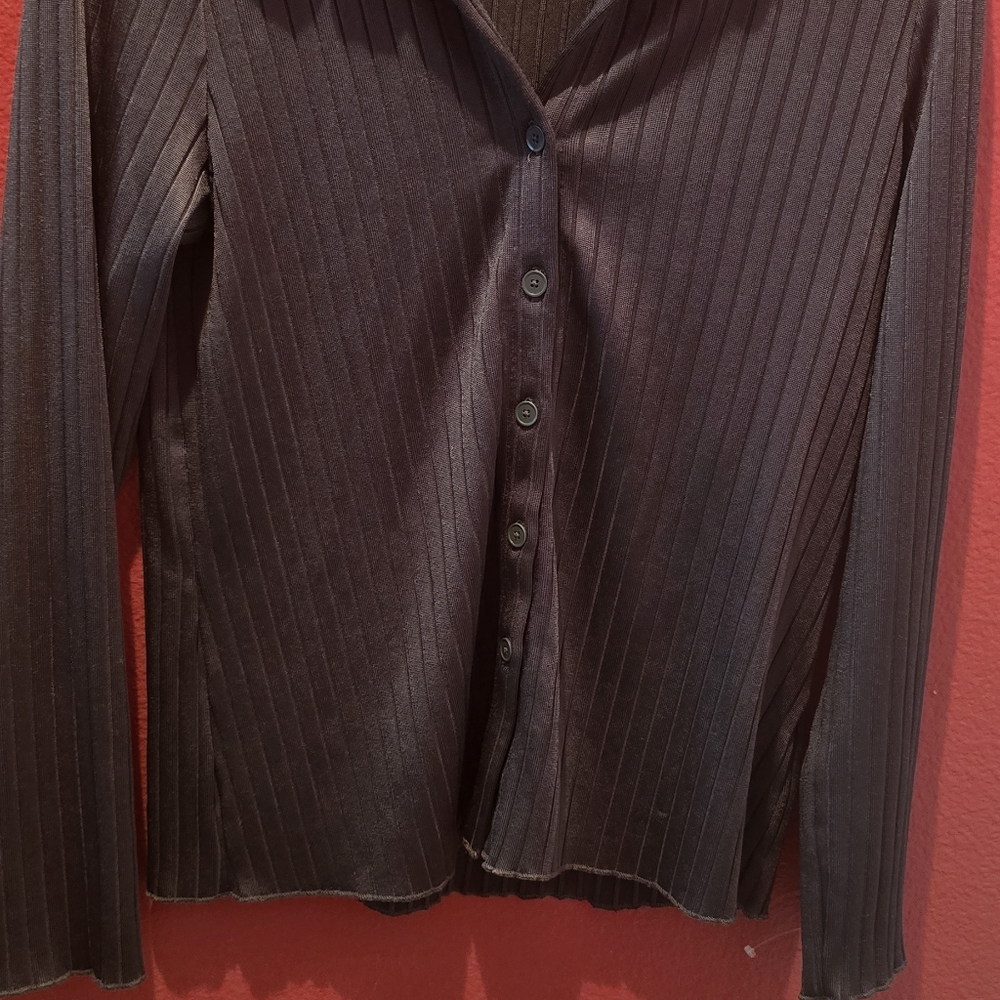 Black Ribbed Button-Up Shirt - Picture 3 of 4